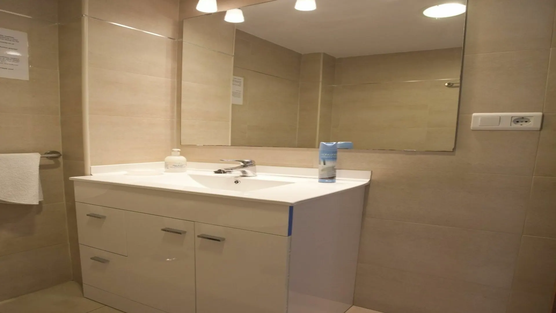 Malaga 101679 3 Bedroom Apartment By Mo Rentals Испания